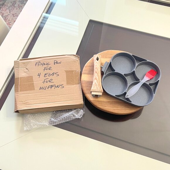 Brand New 4-Separate-Egg Frying Pan! Great for Burger Toppers! - Picture 6 of 7